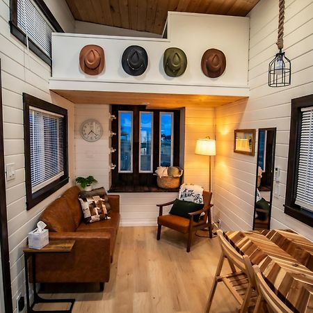 Unique Tiny Home Minutes From Downtown Ellensburg Ngoại thất bức ảnh