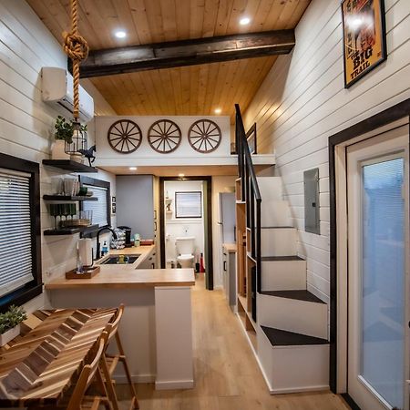 Unique Tiny Home Minutes From Downtown Ellensburg Ngoại thất bức ảnh