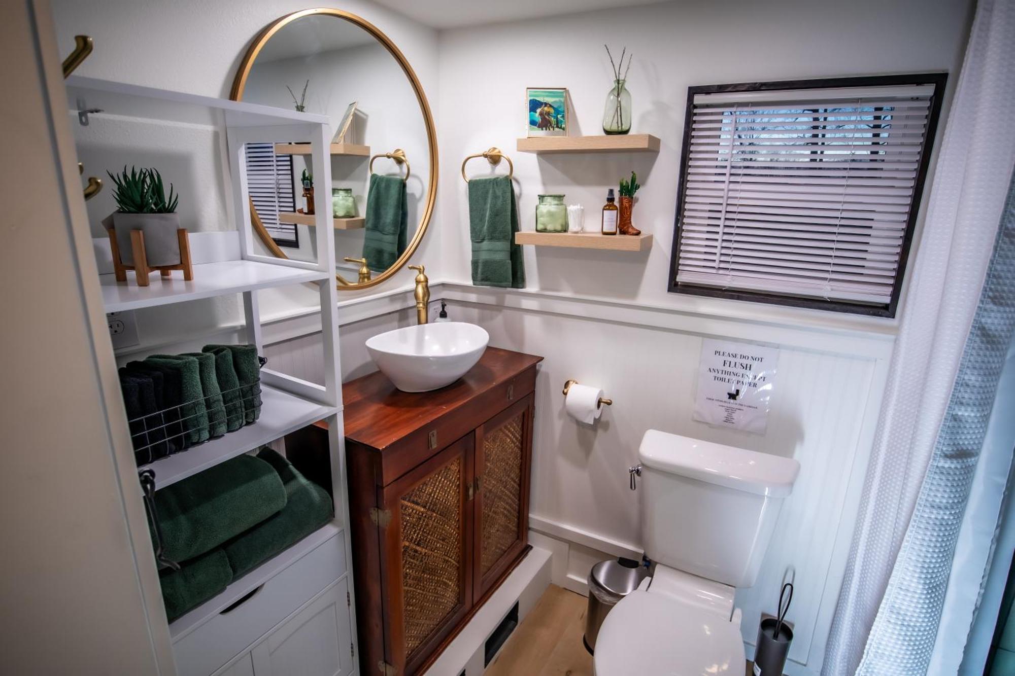 Unique Tiny Home Minutes From Downtown Ellensburg Ngoại thất bức ảnh